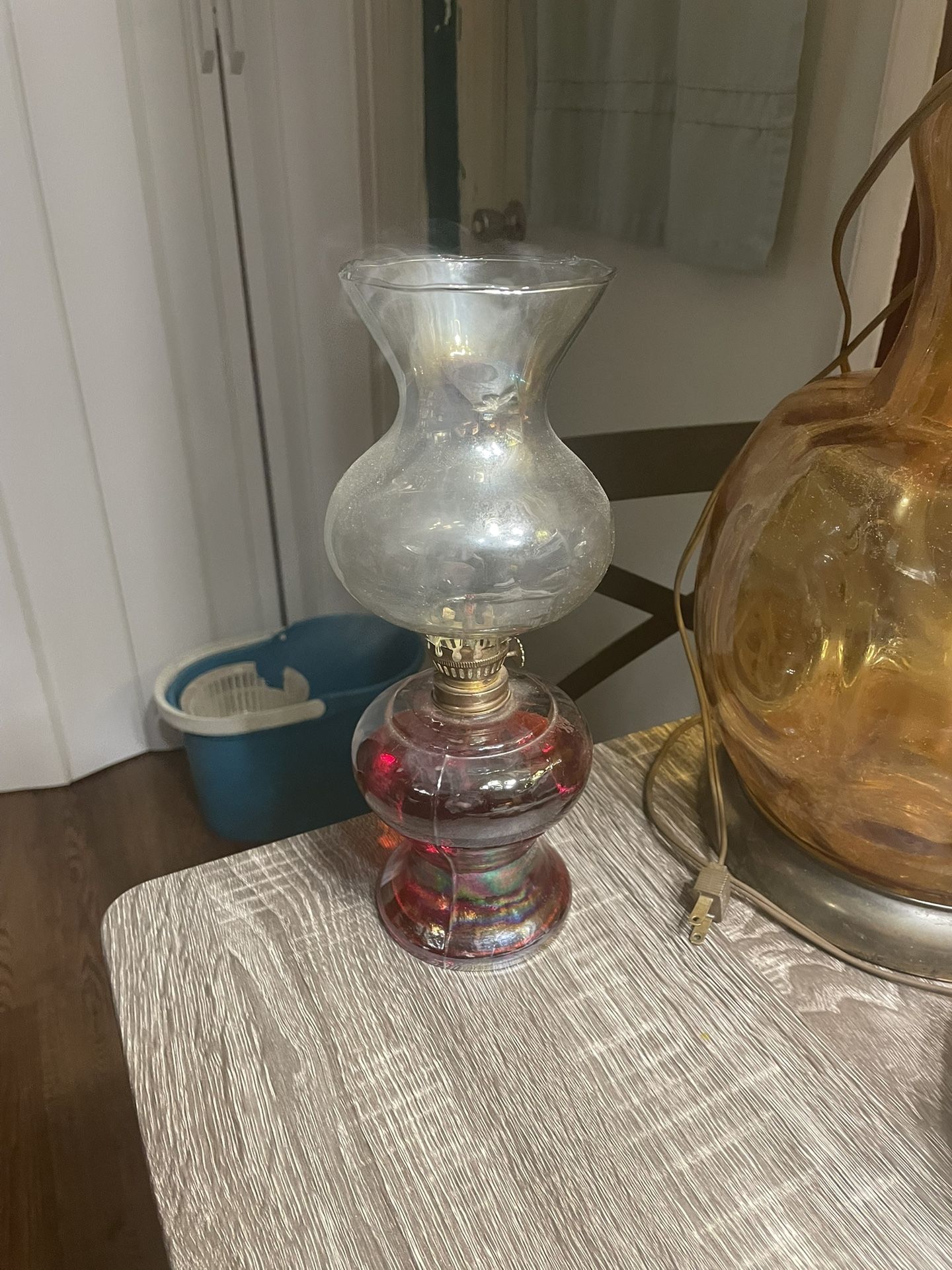 Glass hurricane lamp