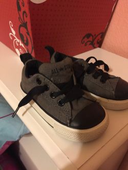 bebe converse size 5. 0