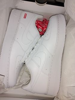 SUPREME x AIR FORCE 1  Size 12 