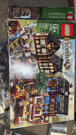 LEGO Castle 10193 Medieval Market Village 2009