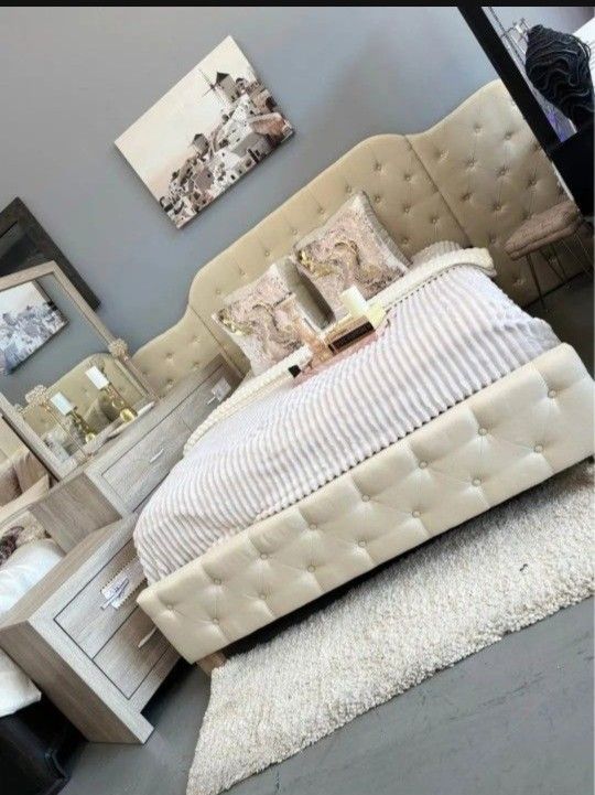✨️4pc Queen King Bedrooms ✨️ Furniture Sectionals Dining Avail