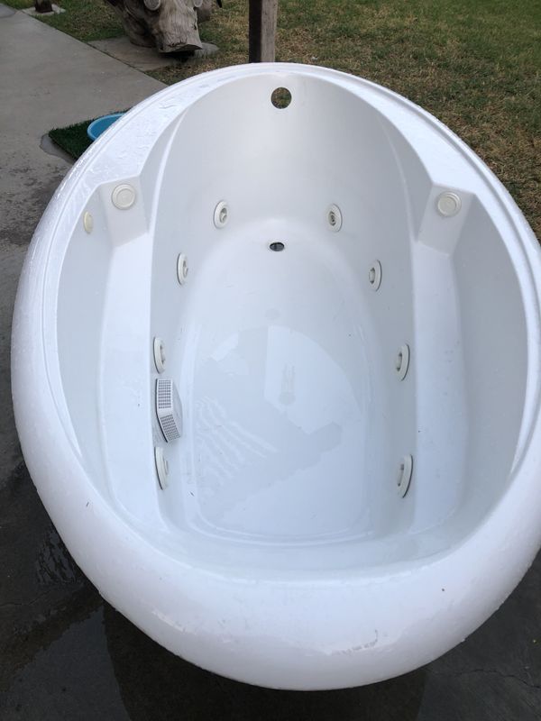 Roman tub jetted for Sale in Anaheim, CA OfferUp