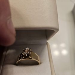 Ladys Ring 