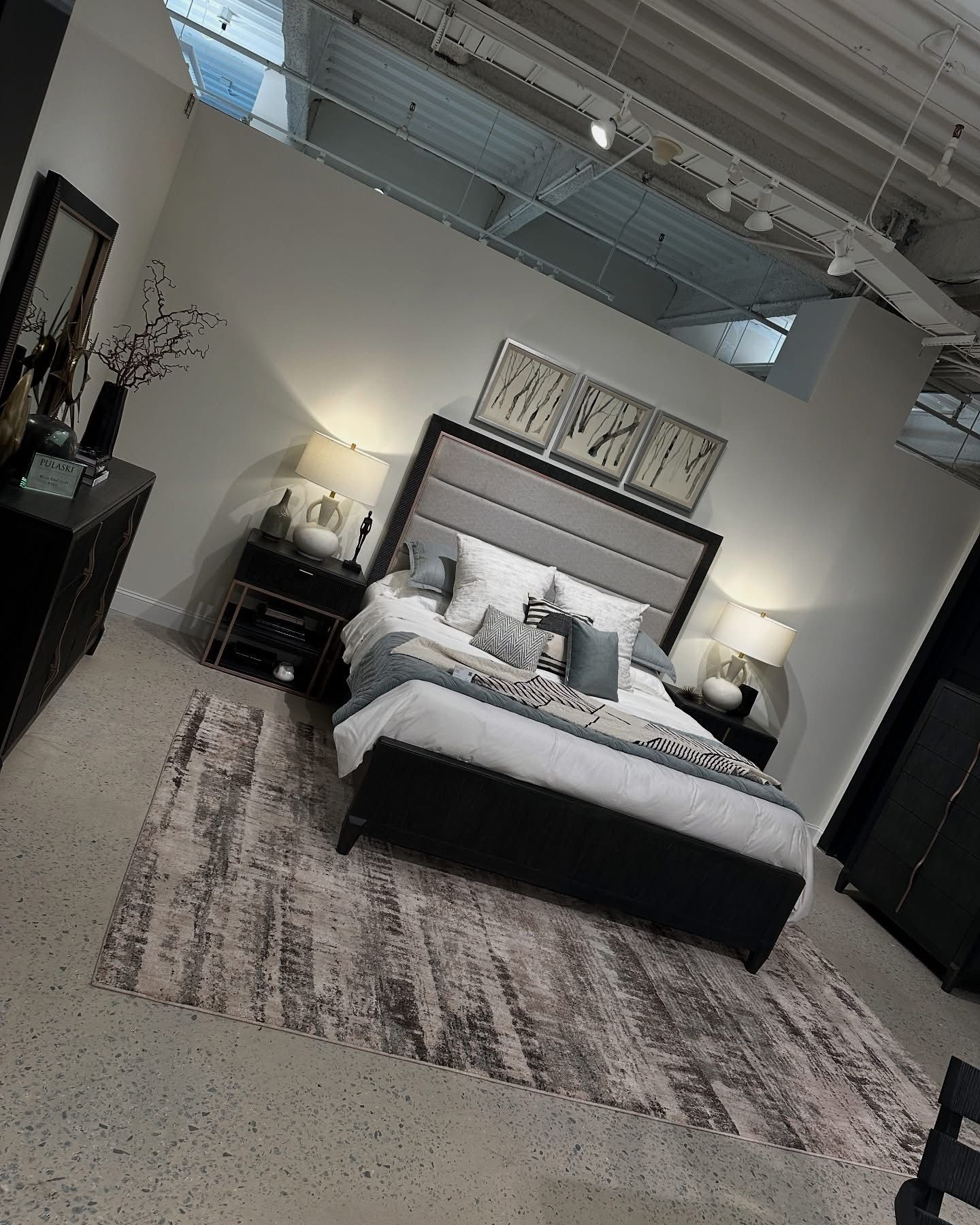 Bedroom Set In Stock For Fast Delivery 