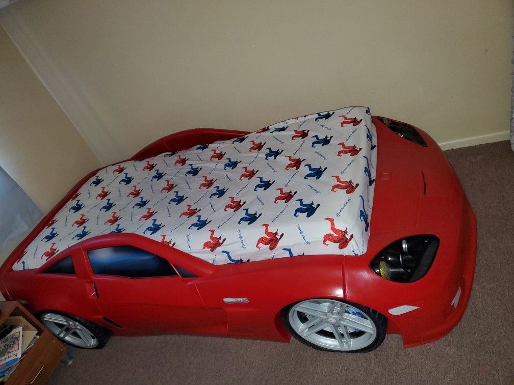 Twin Race Car Bed