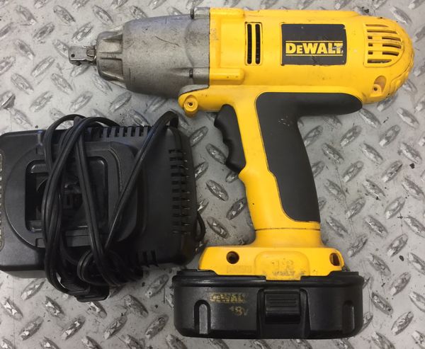 Dewalt Dw059 18v Cordless Impact Wrench Heavy Duty 1 2 For In Dewalt Dw059 18v Cordless Impact Wrench Heavy Duty 1 2
