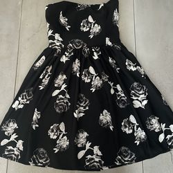 Black And White Floral Dress 