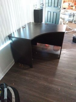 Corner Desk