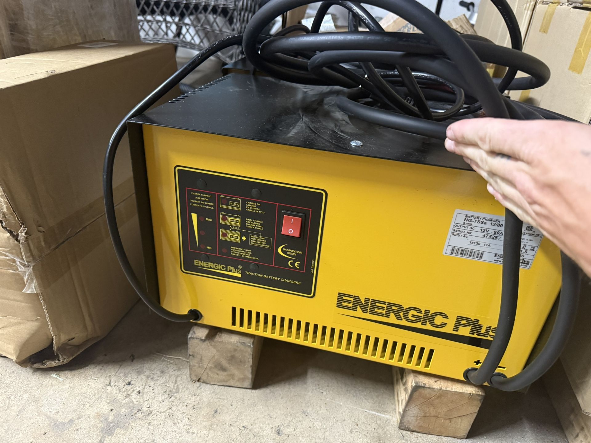 12v Universal Battery Charger