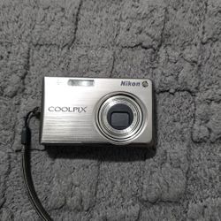 Nikon Digital Camera 