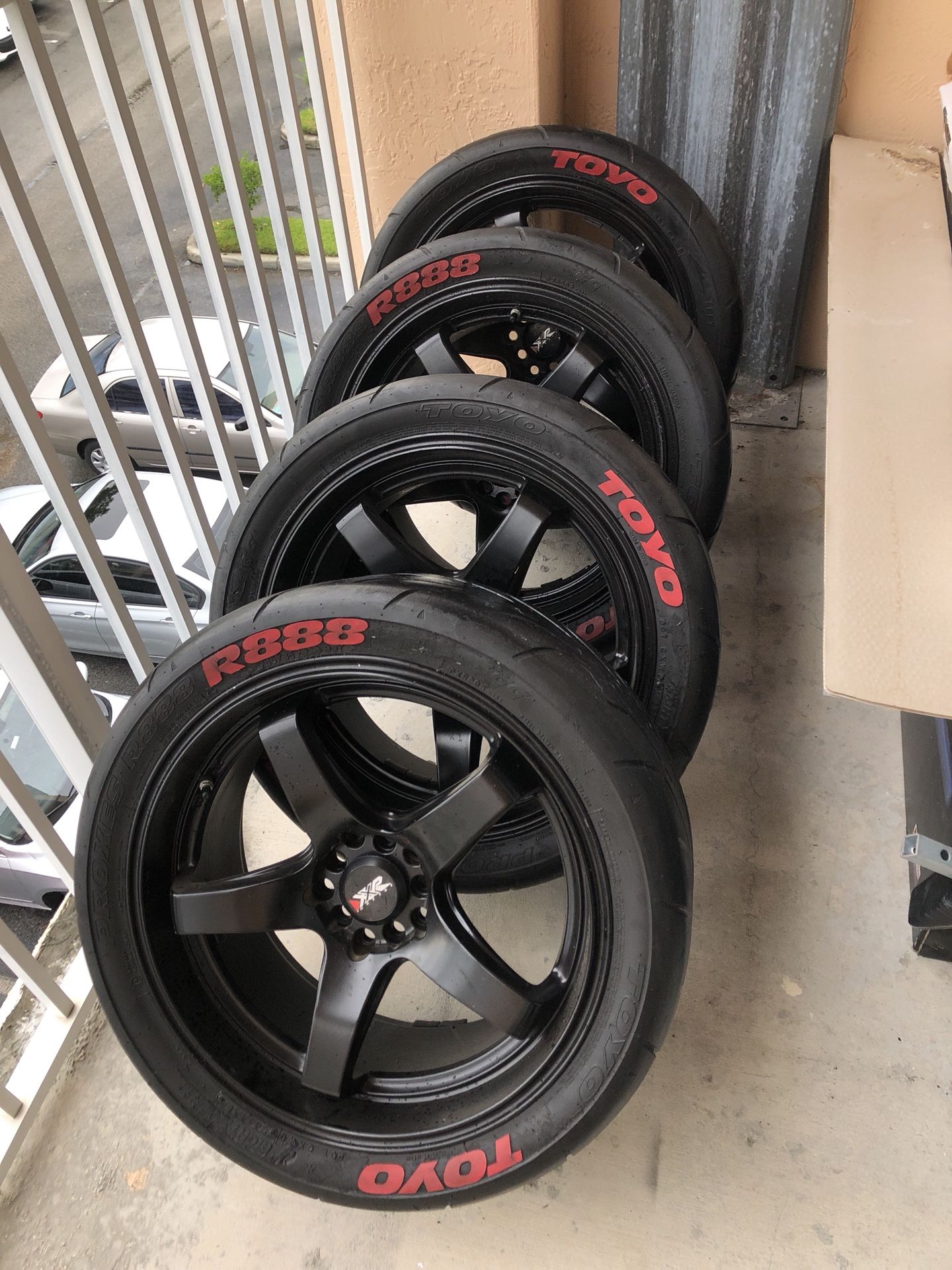 XXR 18x9.5 wheels and toyo tires 265/35/18 (114.3)