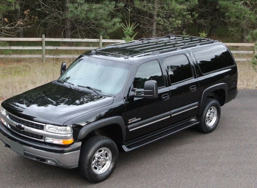 Black 2004 Chevy Suburban 2004 2500HD LT Fully Loaded 4WDWheels