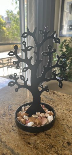 Jewelry hanging tree