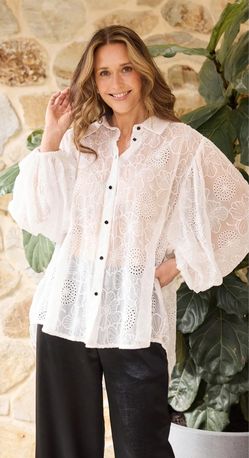 NWT Brave & True "EDEN" White Floral Eyelet Women's Top BT25077-1