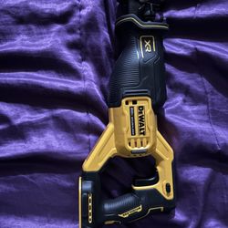 Dewalt 20V MAX cordless brushless reciprocating saw