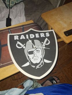 Raiders sheild clock