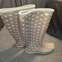 Itasca Women Rain Boots. Size 10