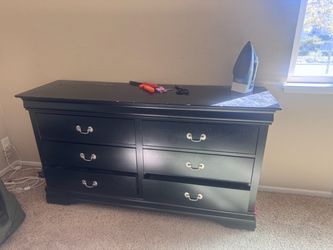 Wood dresser