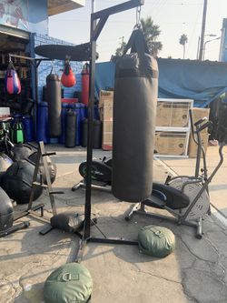 Boxing station with speed bag