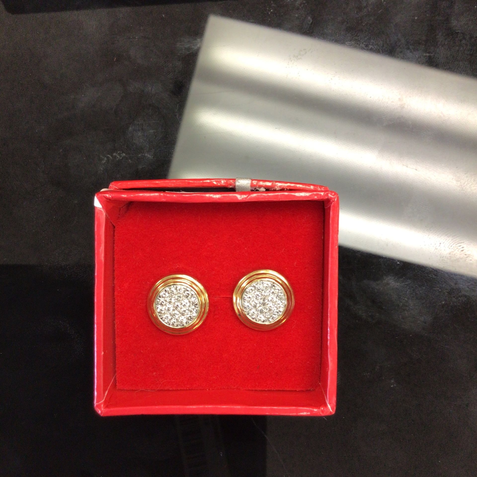 10 Karat Gold Earrings With Diamonds