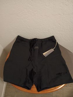 Essentials Shorts