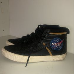 Vans NASA Edition 