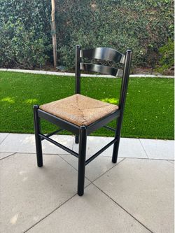 Black wood and straw chair Black and straw