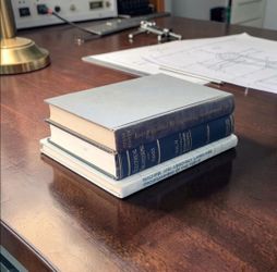 (Lot Of 3) Assorted Engineering &amp; Mechanical Design Reference Books Hardcover Vintage condition. The image shows a stack of three vintage engineer