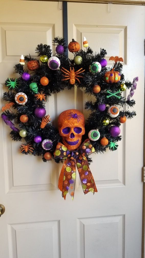 Pre-Lit Halloween Wreath