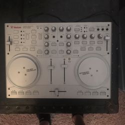 Vestax VCI-100 DJ controller/ this is OBO!