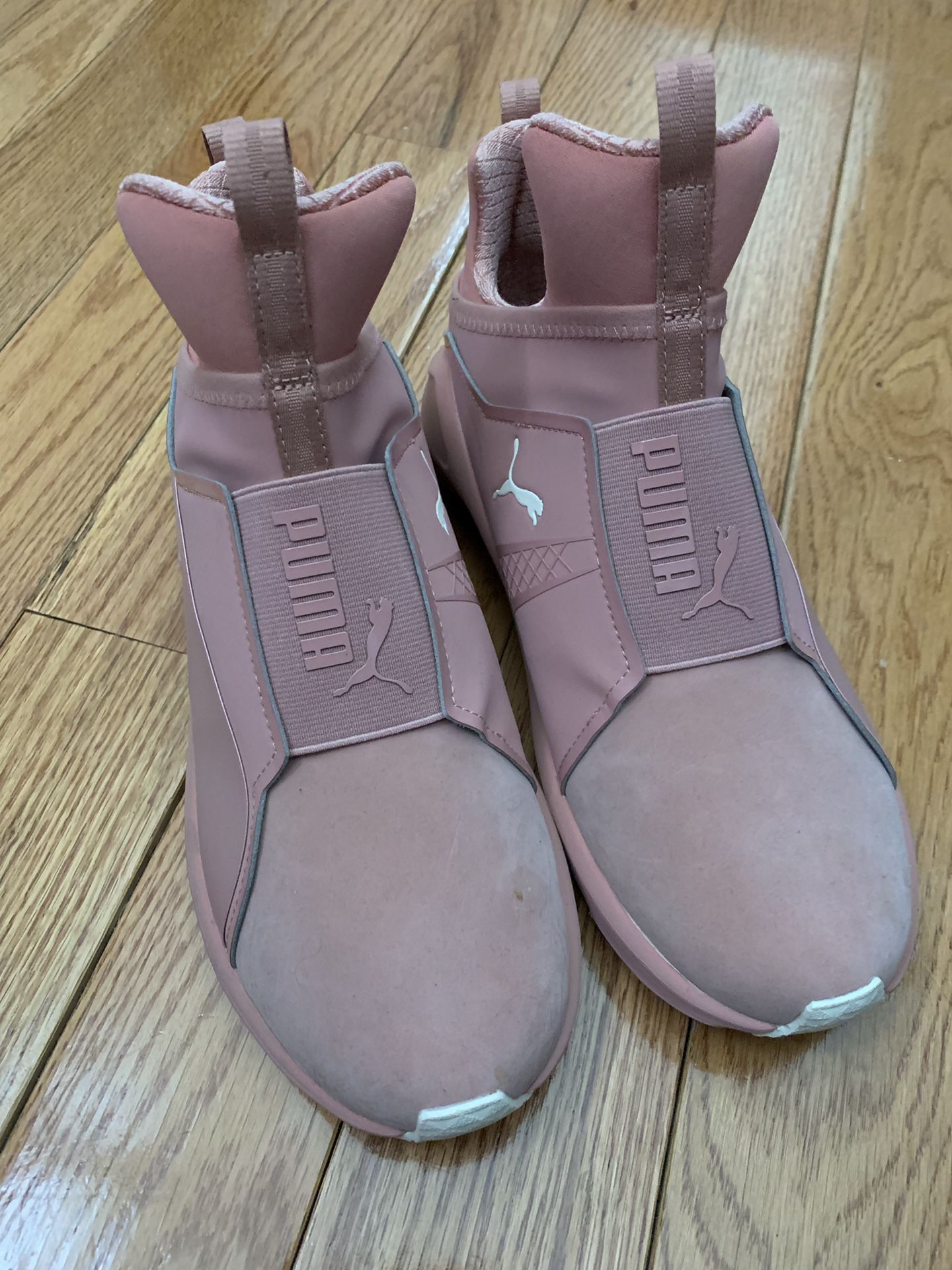Pink Puma Shoes Size 8 Womens