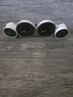 Road glide gauges
