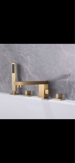Deck Mounted Bathtub Filler Faucet with Handshower Brushed Gold Swirling Spout Sh12