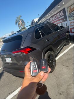 Car keys / llaves de auto