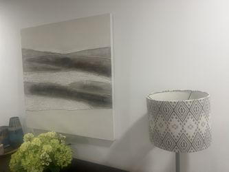 Matching picture in floor lamp- delivery 