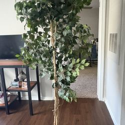 fake tree 
