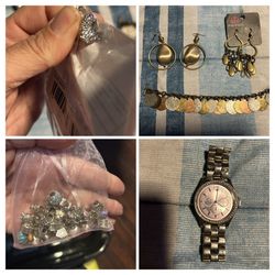 Lot Of Pretty Jewelry 