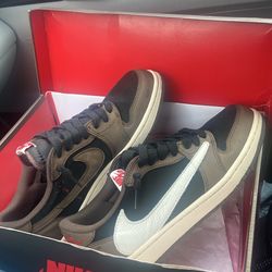 TRAVIS SCOTTS AIR JORDAN 1 Low