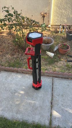Milwaukee Spotlight works perfectly