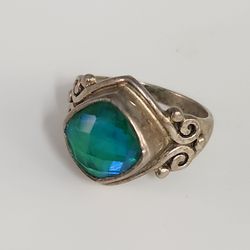925 Sterling Silver Green Faceted Artisan Statement Ring size 6.7