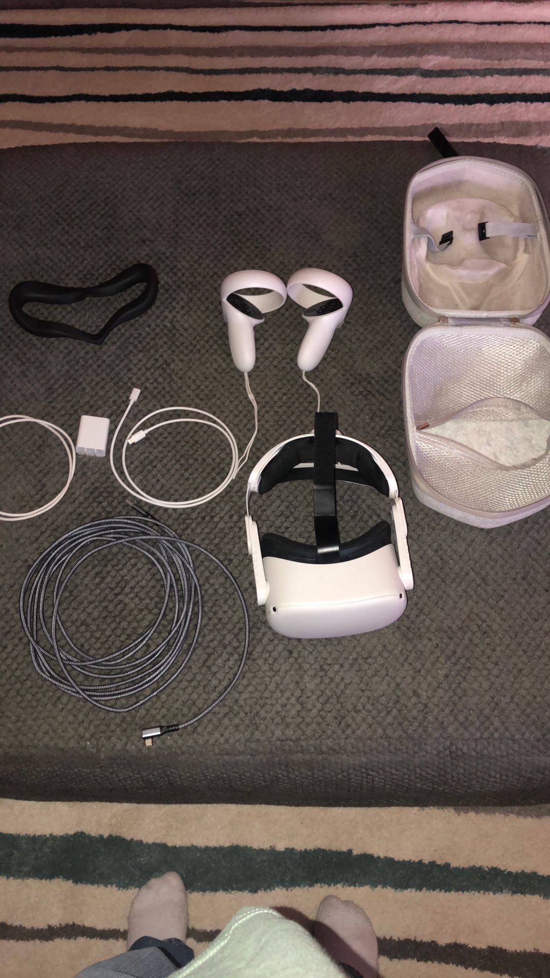 Quest 2 VR Headset