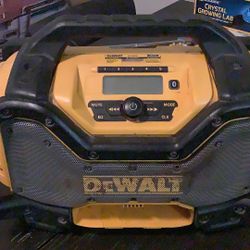 DeWalt DCR025 Jobsite Radio + Charger – Bluetooth – Used