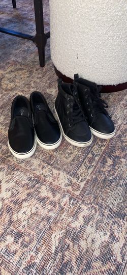 Cat and Jack boys shoes size 3