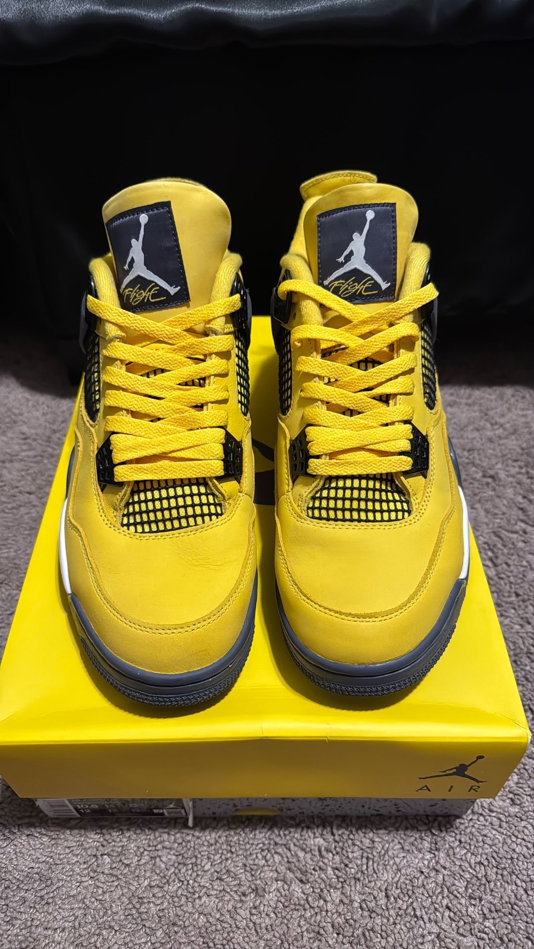 Jordan 4 Lightning
