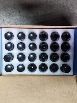 Black silverado lug nuts 14x1.5
