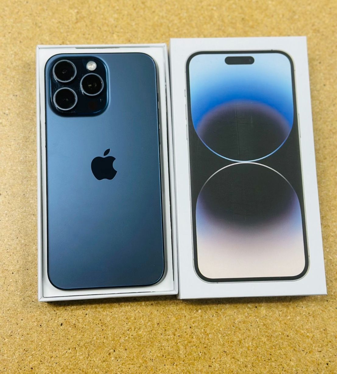 iPhone 15 PRO MAX Unlocked 256gb