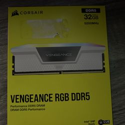 White 32GB DDR5 RAM