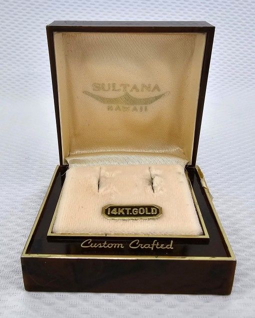 Vintage Sultana Hawaii Jewelry Box Presentation Case