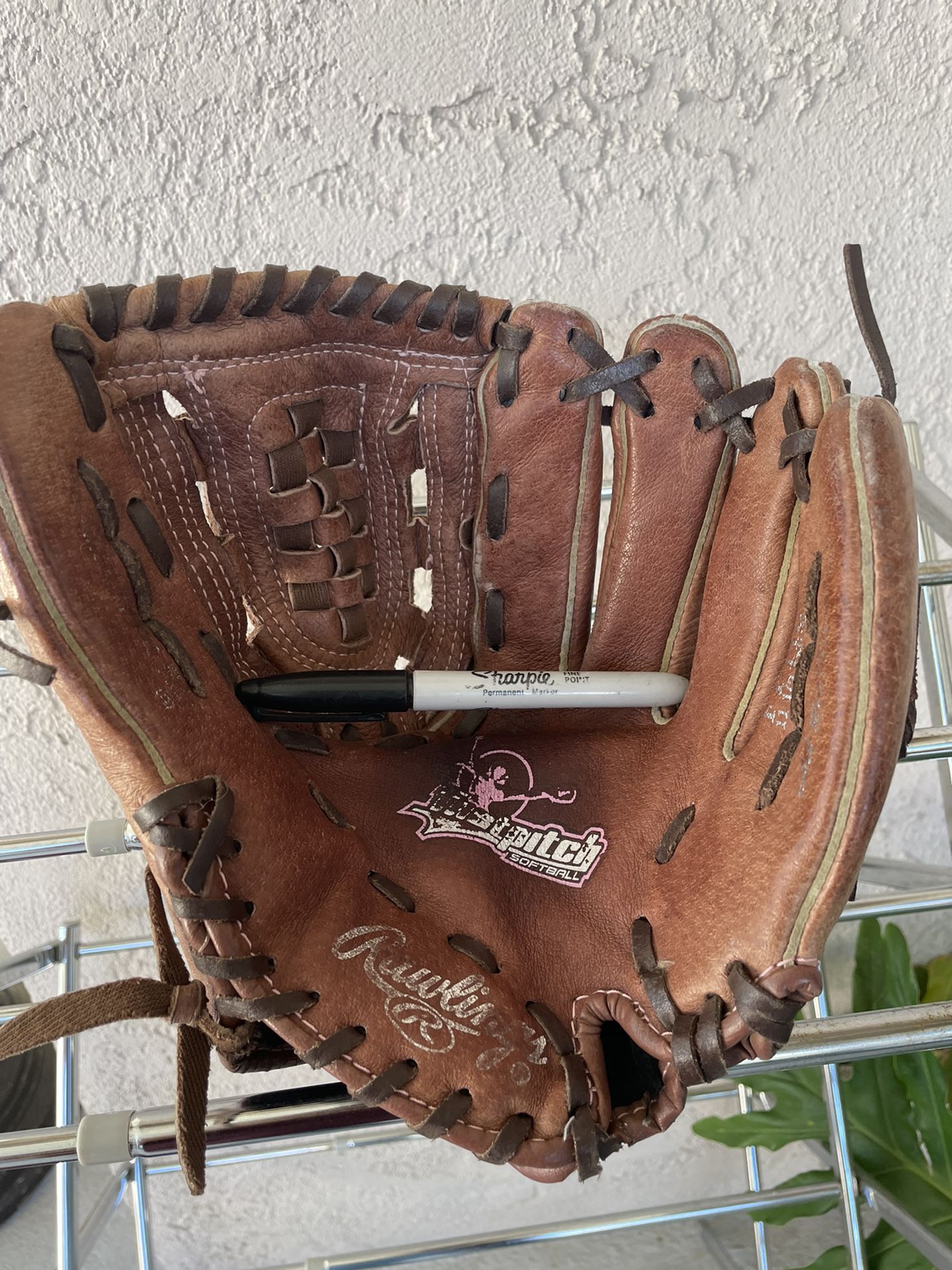 Rawlings Softball 🥎 Glove 11.5 Fast Pitch In Very Good Conditions 