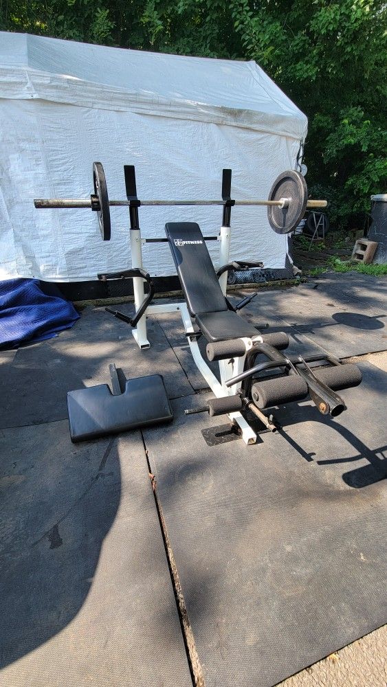 Bench set w 110lbs (2x 33lb YORK Bumper Plates & 45lb Barbell) - Can deliver $325 OBO Negotiable